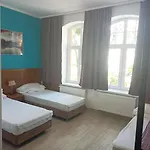 Szewczenki 3 Auberge de jeunesse *