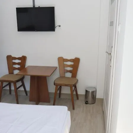 Szewczenki 3 Hostal Olsztyn (Warmian-Masurian)