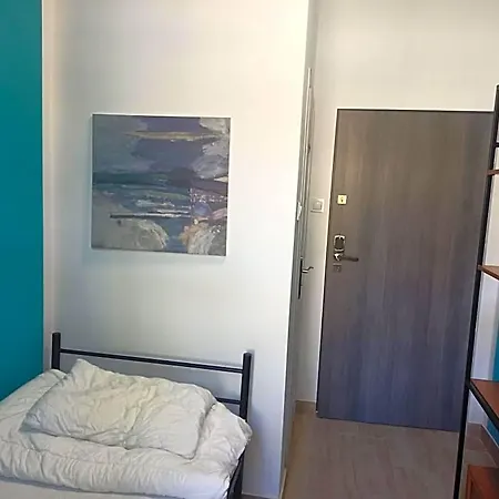 Hostal Szewczenki 3 *