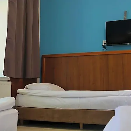 Szewczenki 3 Hostal *
