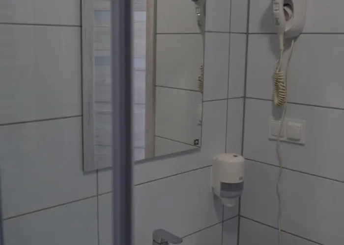 Szewczenki 3 Hostel *